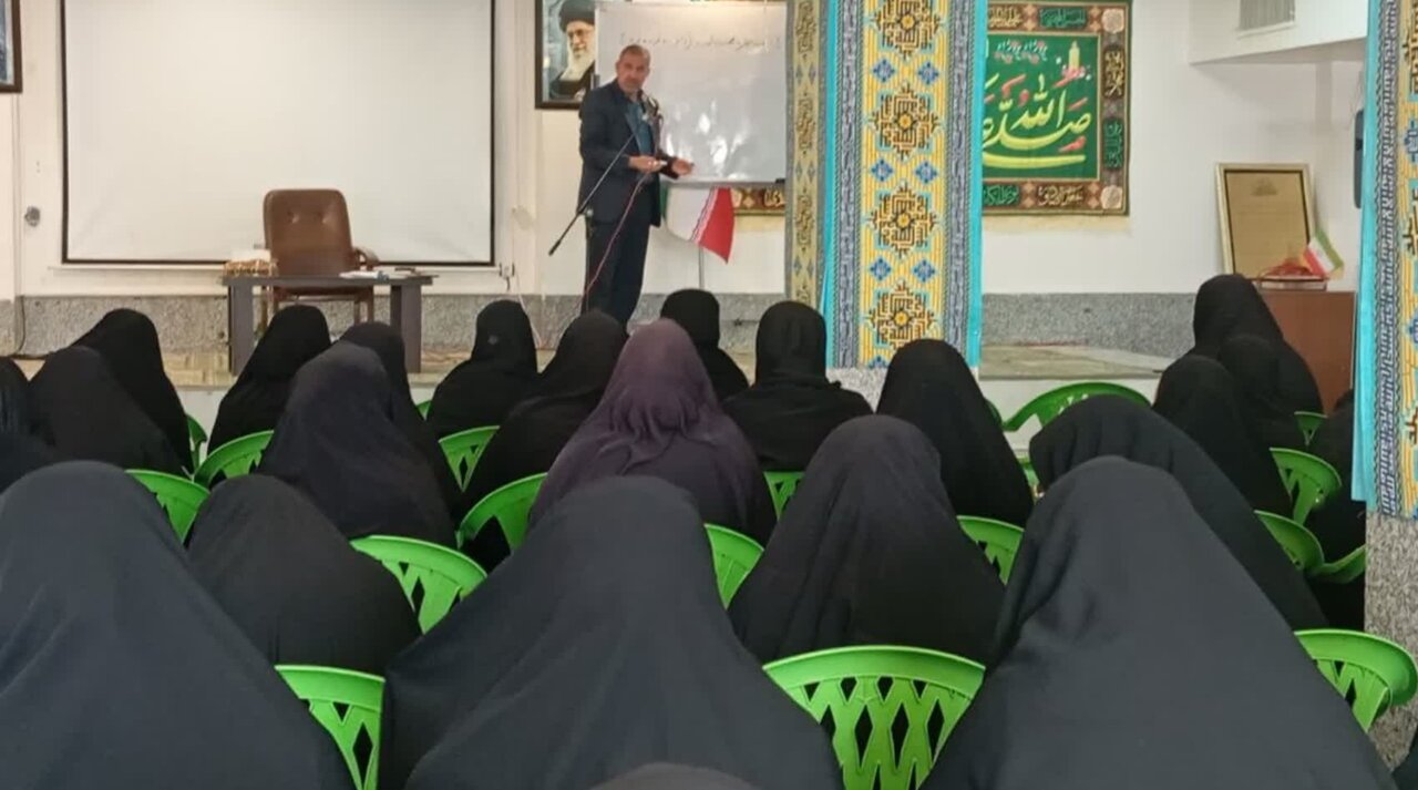 تصاویر/ نشست علمی-پژوهشی در مدرسه علمیه تخصصی حضرت زینب کبری(س) رفسنجان