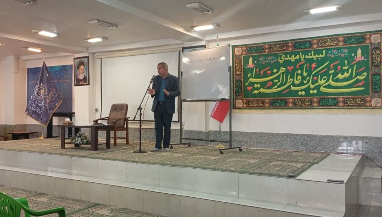 تصاویر/ نشست علمی-پژوهشی در مدرسه علمیه تخصصی حضرت زینب کبری(س) رفسنجان