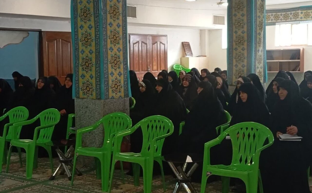 تصاویر/ نشست علمی-پژوهشی در مدرسه علمیه تخصصی حضرت زینب کبری(س) رفسنجان