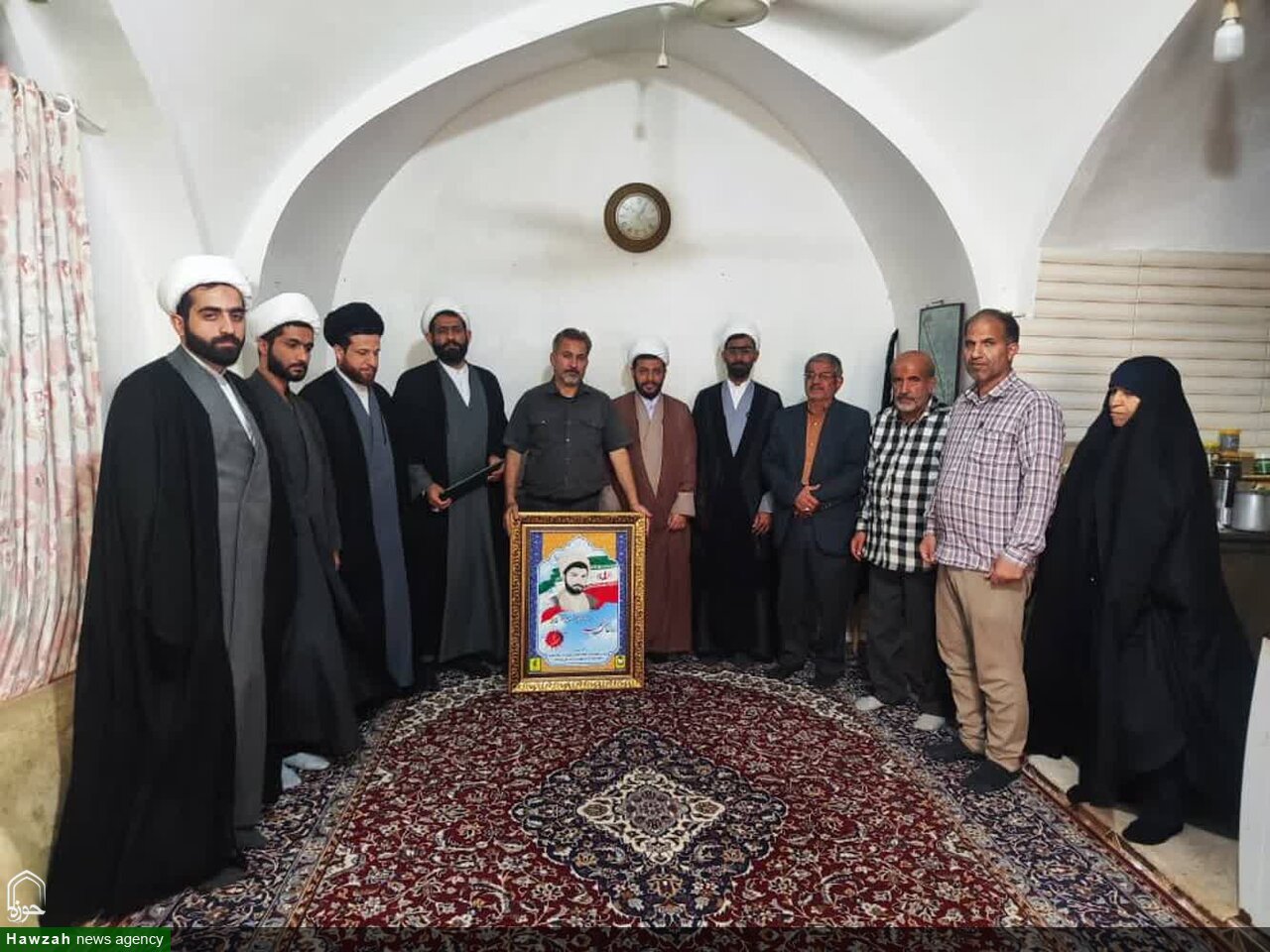 دیدار طلاب مدرسه علمیه جزائریه با خانواده شهدای روحانی شهرستان شوشتر+عکس