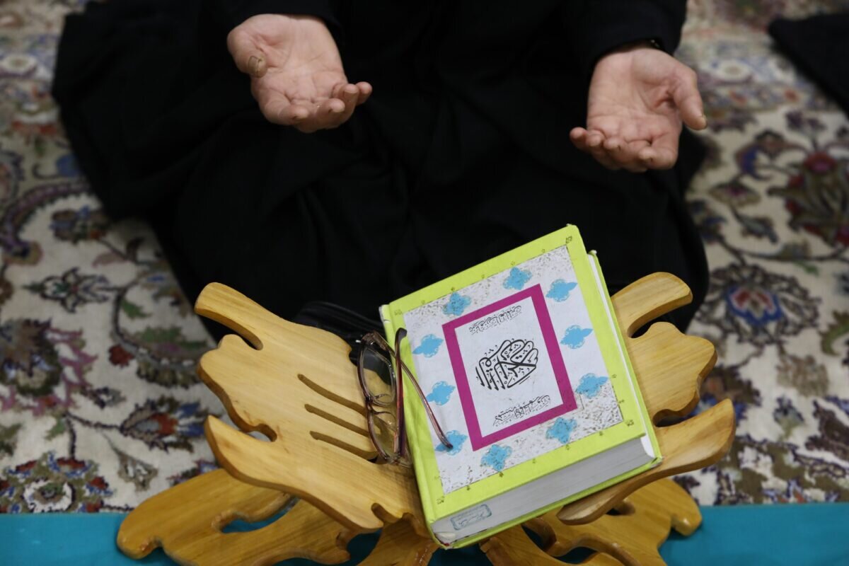 برگزاری کرسی تلاوت فاطمی در حرم مطهر بانوی کرامت + تصاویر