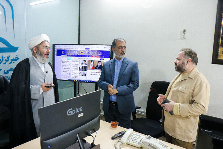 مسؤول الشؤون الثقافية والفضاء الافتراضي في "توانير" يزور "وكالة أنباء الحوزة" + صور