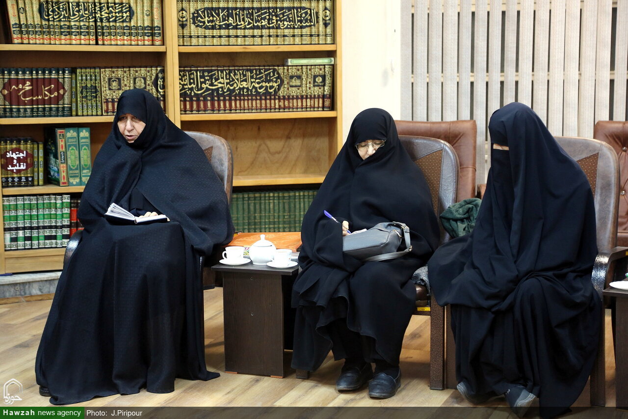 آية الله الأعرافي: آثار وبركات جامعة الزهراء (عليها السلام) واسعة ومؤثرة