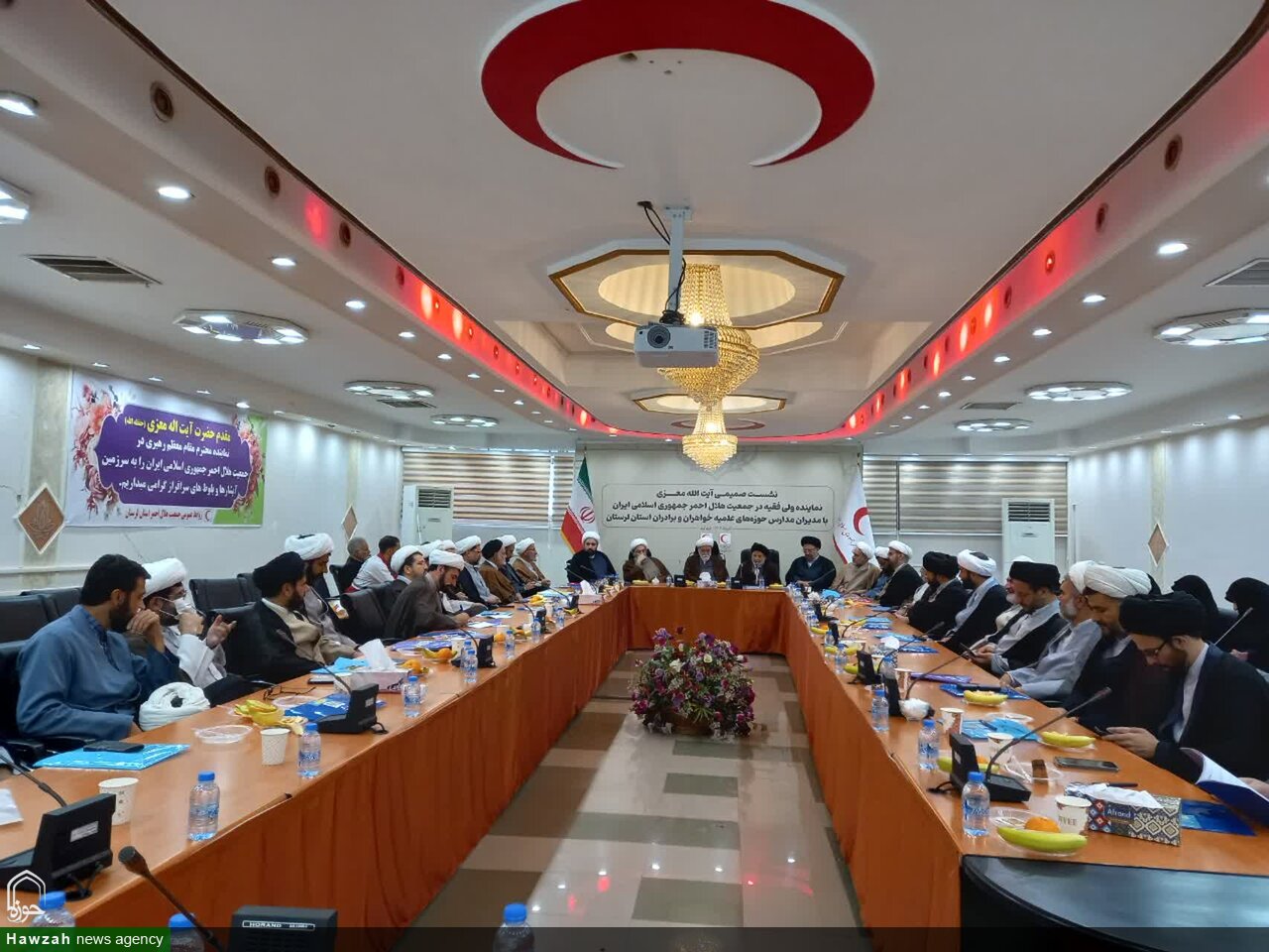 برگزاری نشست مشترک کانون های هلال احمر طلاب و مدیران حوزه‌ علمیه لرستان