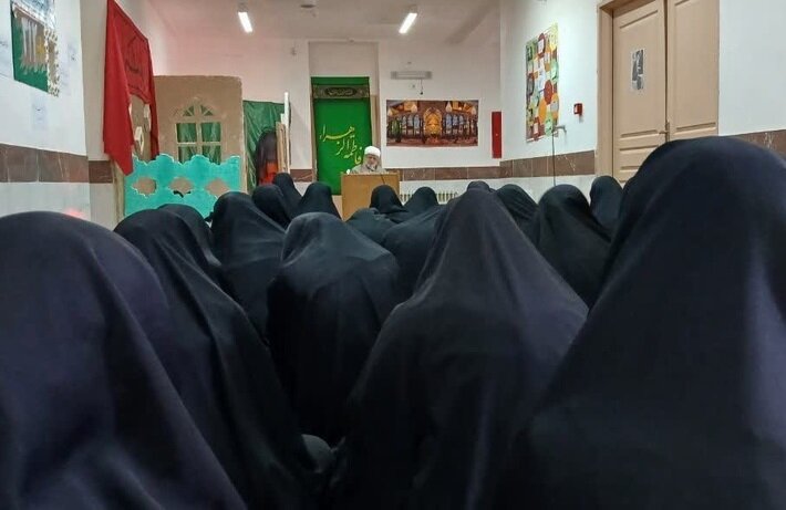 حضرت زهرا (س) نمونه کامل زهد و بی‌تعلقی به دنیا بودند