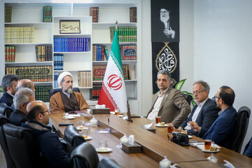 تصاویر/ دیدار اعضای اداره کل نوسازی مدارس با نماینده ولی فقیه در استان قزوین