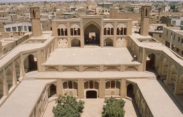 مسجد آقا بزرگ کاشان به عروس مساجد خاورمیانه تبدیل شده است