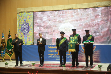 تصاویر/ تکریم معلولان استان قم با حضور خادمان حرم بانوی کرامت