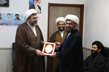 «آذر افروز» سرپرست معاونت امور طلاب و دانش آموختگان حوزه علمیه خوزستان شد