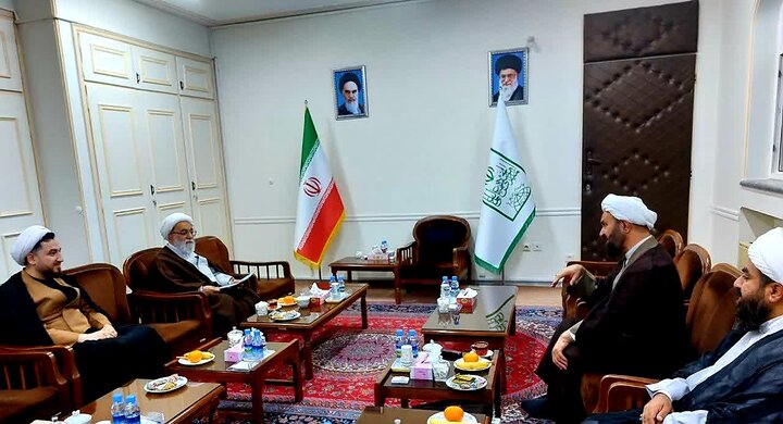 دیدار تولیت آستان مقدس شاهچراغ(ع) با دبیر شورای‌عالی حوزه‌