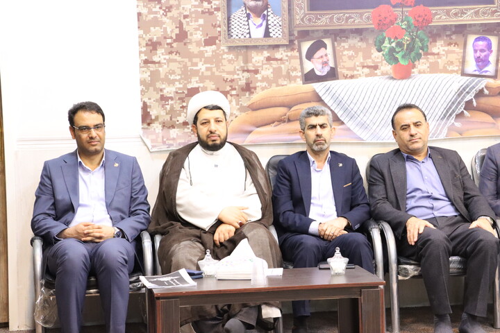 نشست بررسی راهکارهای تقویت هویت ملی در مدارس اهواز