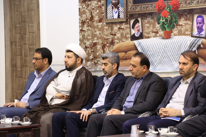 نشست بررسی راهکارهای تقویت هویت ملی در مدارس اهواز