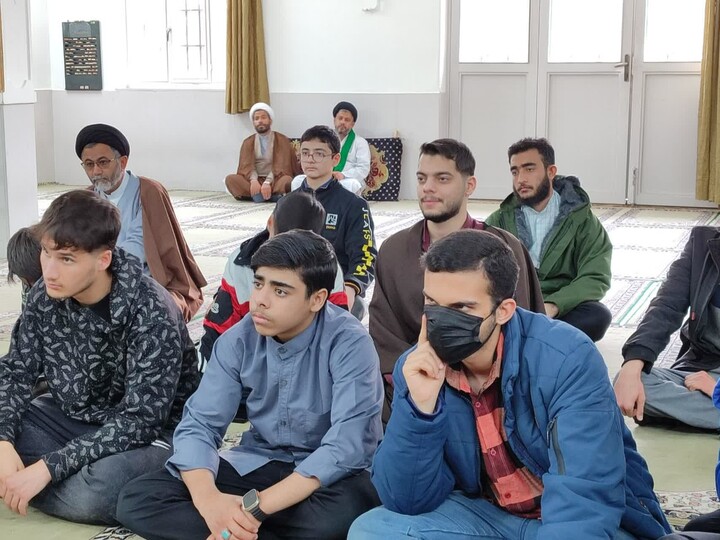 تصاویر / حضور مدیر و معاونین حوزه علمیه استان همدان در مدرسه علمیه سامن