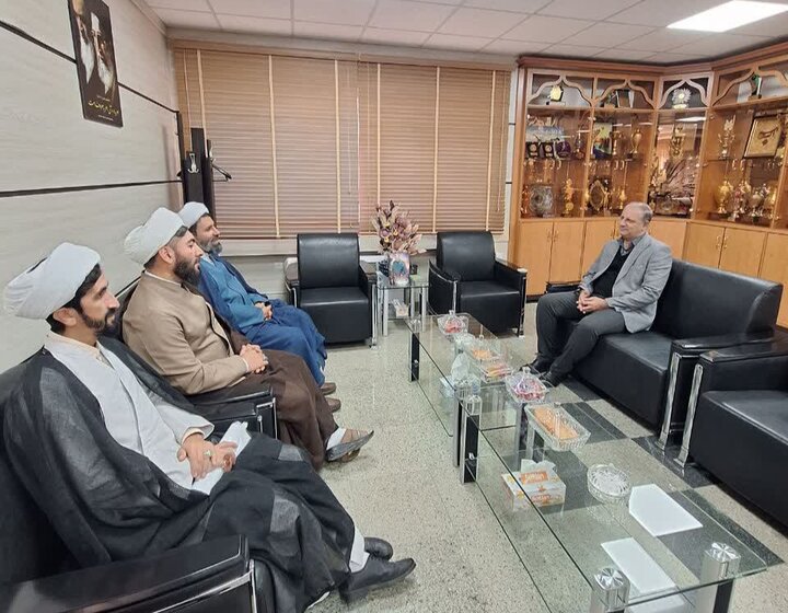 تصاویر/نشست همکاری مدیر حوزه‌ علمیه کردستان و مدیرکل ورزش و جوانان این استان