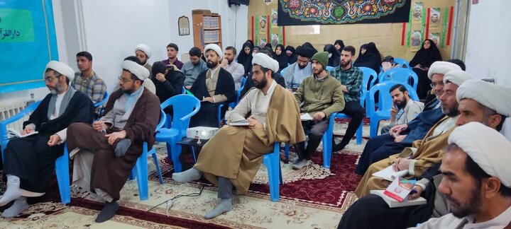 برگزاری «دوره تربیت مربی نهج‌البلاغه»در خمین