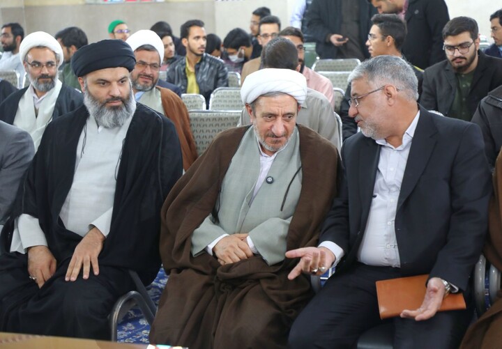 دیدار حجت‌الاسلام والمسلمین علی عبداللهی رئیس حفاظت و اطلاعات قوه قضائیه با اساتید، طلاب و روحانیون حوزه علمیه یزد در مدرسه علمیه مصلی