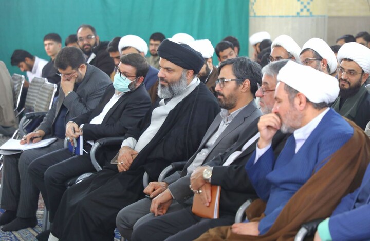 دیدار حجت‌الاسلام والمسلمین علی عبداللهی رئیس حفاظت و اطلاعات قوه قضائیه با اساتید، طلاب و روحانیون حوزه علمیه یزد در مدرسه علمیه مصلی