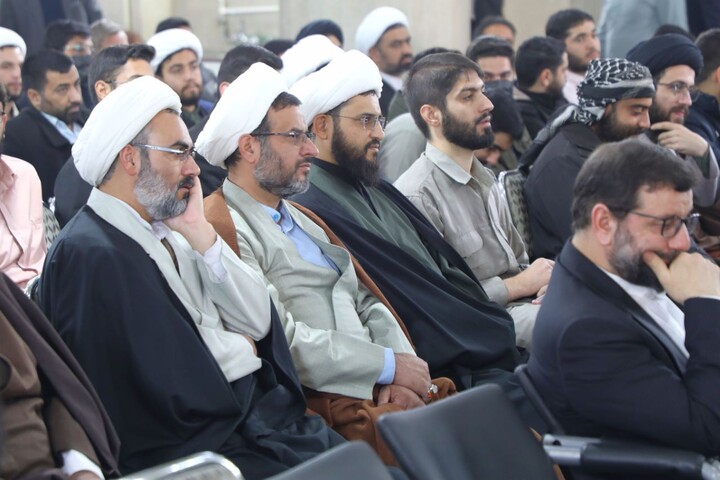 دیدار حجت‌الاسلام والمسلمین علی عبداللهی رئیس حفاظت و اطلاعات قوه قضائیه با اساتید، طلاب و روحانیون حوزه علمیه یزد در مدرسه علمیه مصلی