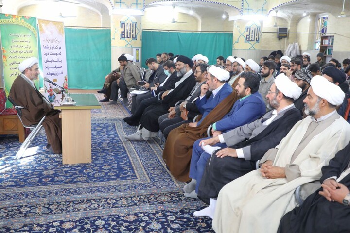 دیدار حجت‌الاسلام والمسلمین علی عبداللهی رئیس حفاظت و اطلاعات قوه قضائیه با اساتید، طلاب و روحانیون حوزه علمیه یزد در مدرسه علمیه مصلی