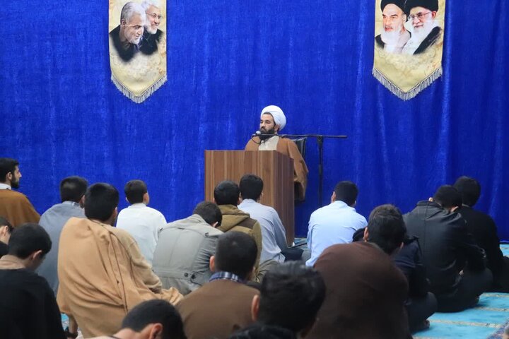 تصاویر/ نشست اخلاقی طلاب مدرسه علمیه امام خامنه ای ارومیه