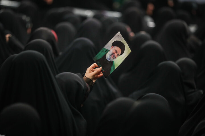 تصاویر/ دیدار هزاران نفر از زنان و دختران با رهبر معظم انقلاب