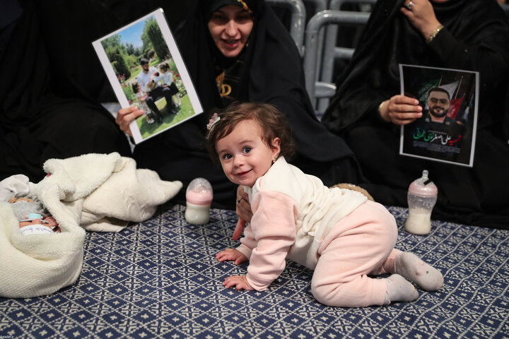 تصاویر/ دیدار هزاران نفر از زنان و دختران با رهبر معظم انقلاب