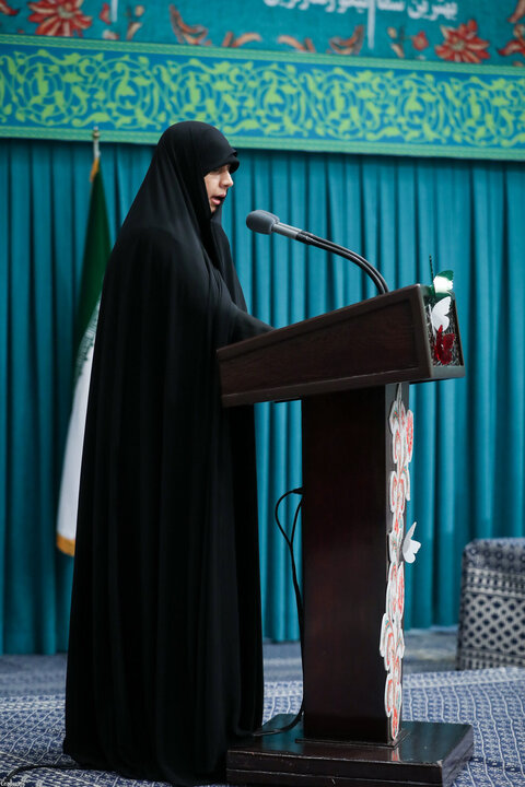 تصاویر/ دیدار هزاران نفر از زنان و دختران با رهبر معظم انقلاب