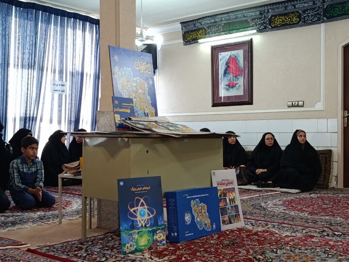 تصاویر/ دیدار دانش‌آموزان فعال قرآنی اراک با نماینده ولی‌فقیه در استان مرکزی