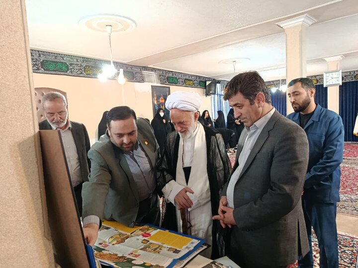 تصاویر/ديدار دانش‌آموزان فعال قرآنی اراک با نماینده ولی‌فقیه در استان مرکزی