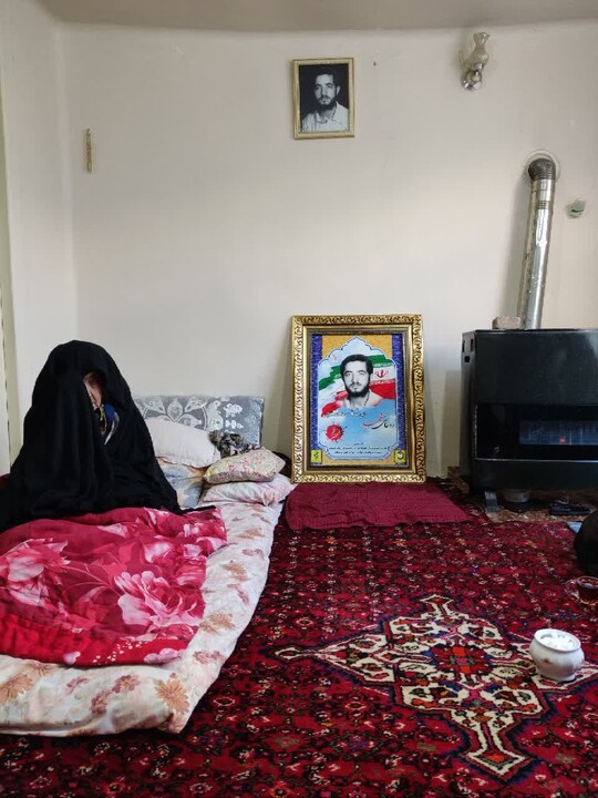 تصاویر / دیدار مسئول سازمان بسیج طلاب استان آذربایجان شرقی با خانواده شهید  حجت الاسلام یوسف محمدی