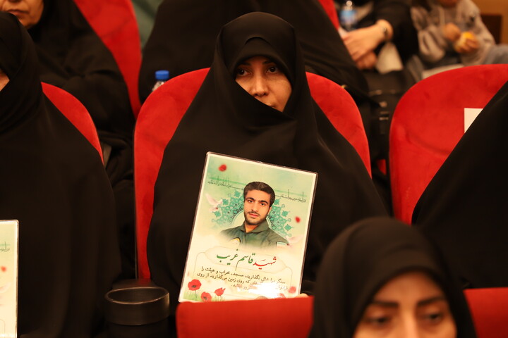 تصاویر/ گردهمایی همسران شهدا در دانشگاه قم