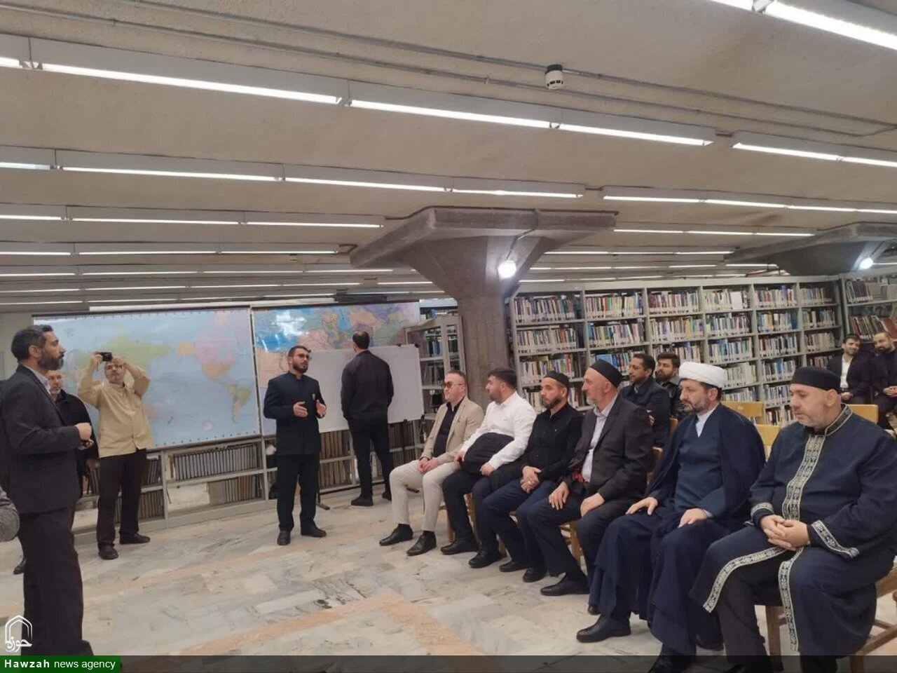 Delegasi Ulama Syiah dan Sunni Georgia Berziarah ke Makam Imam Ridha (as)