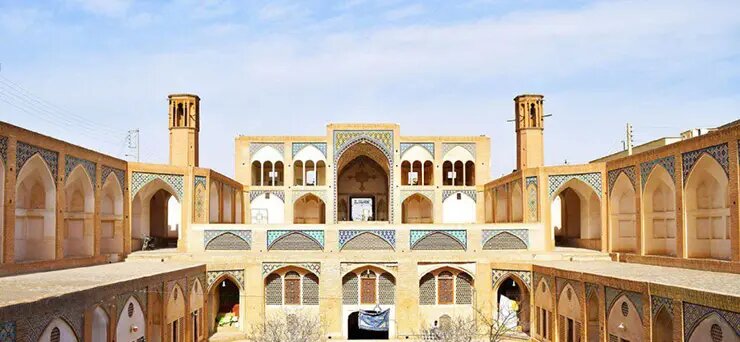 مسجد آقا بزرگ کاشان به عروس مساجد خاورمیانه تبدیل شده است