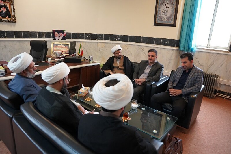 گروههای جهادی، الگویی موفق در خدمت رسانی به مردم هستند