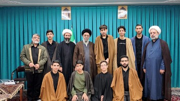 تصاویر/ دیدار مسئولان و طلاب مدرسه علمیه مشکات شهرستان خمینی شهر با امام جمعه اصفهان