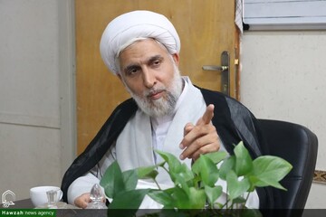 حضرت ام البنین (سلام الله علیها) الگوی مجسم مادران و همسران شهدای انقلاب است