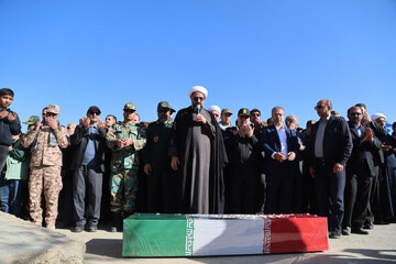 تصاویر / تشییع و تدفین پیکر مطهر شهید گمنام در مرکز آموزش سیدالشهداء(ع)