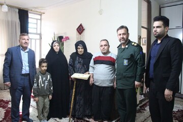 تجلیل از مادر شهید رحیم بیرانوند در خرم آباد