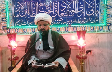 مادران شهدا با الهام از حضرت ام البنین(س) در مسیر دفاع از انقلاب اسلامی ایثار کردند