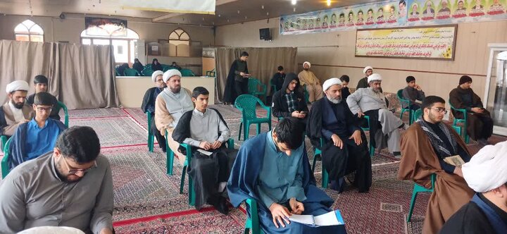 تصاویر/ نشست علمی پژوهشی «نقش تاریخ در فقه» آران و بیدگل