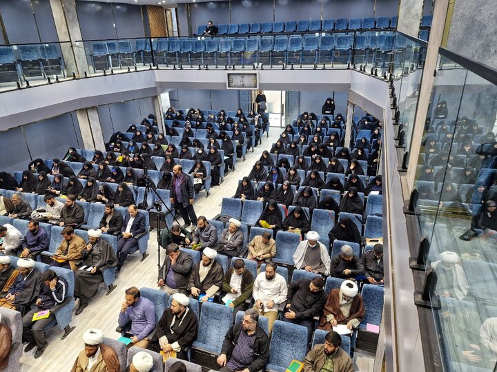 تصاویر/ دوره توانمند سازی طلاب فعال در آموزش و پرورش( معلم تمدن ساز)