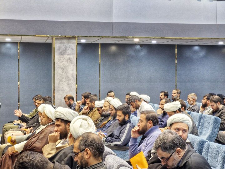 تصاویر/ دوره توانمند سازی طلاب فعال در آموزش و پرورش( معلم تمدن ساز)