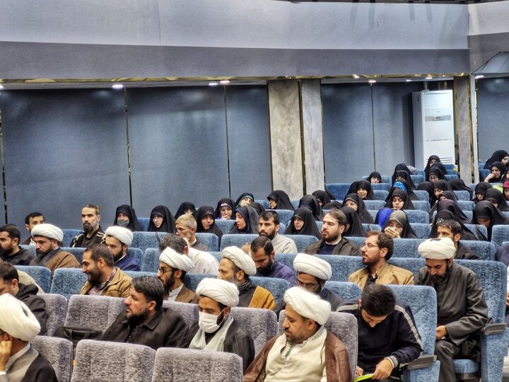 تصاویر/ دوره توانمند سازی طلاب فعال در آموزش و پرورش( معلم تمدن ساز)