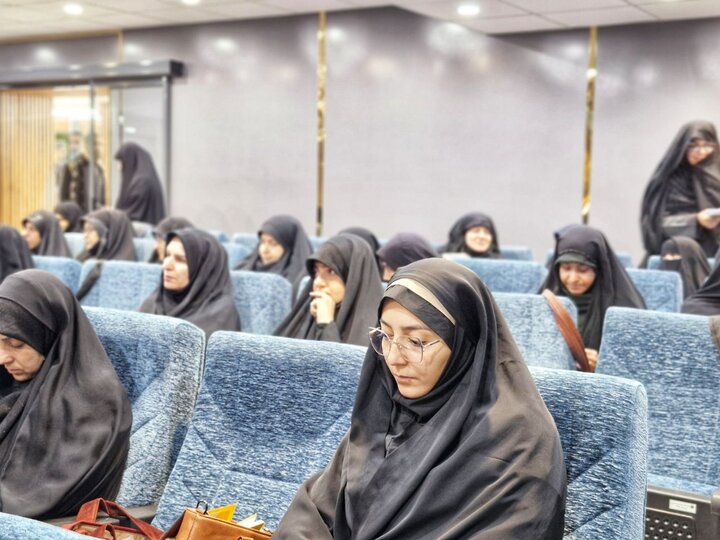 تصاویر/ دوره توانمند سازی طلاب فعال در آموزش و پرورش( معلم تمدن ساز)