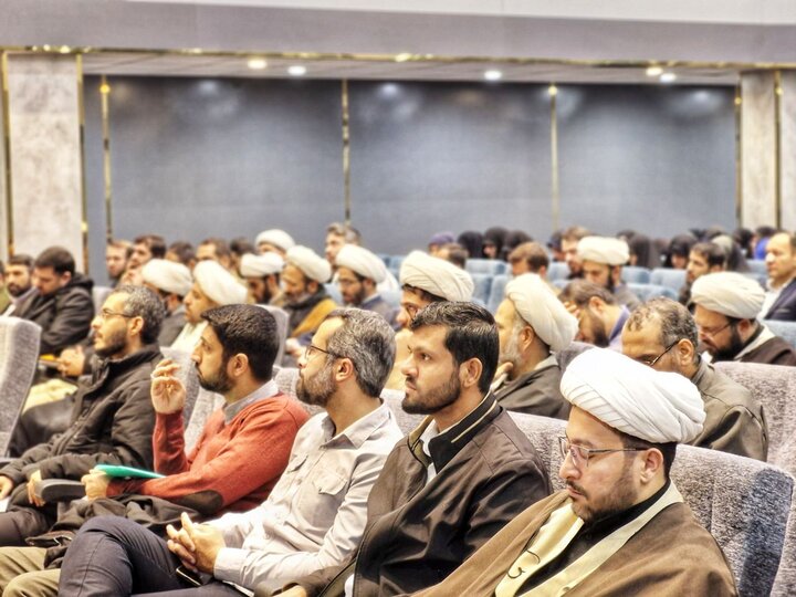 تصاویر/ دوره توانمند سازی طلاب فعال در آموزش و پرورش( معلم تمدن ساز)