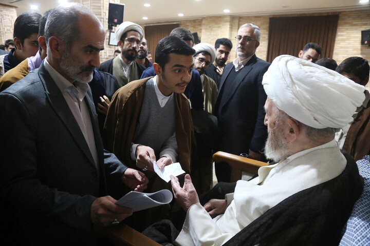 تصاویر/ درس اخلاق هفتگی حضرت آیت الله العظمی سبحانی