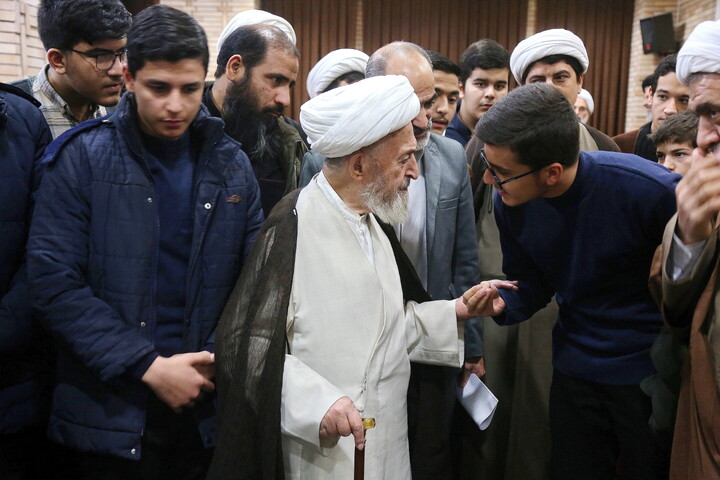 تصاویر/ درس اخلاق هفتگی حضرت آیت الله العظمی سبحانی