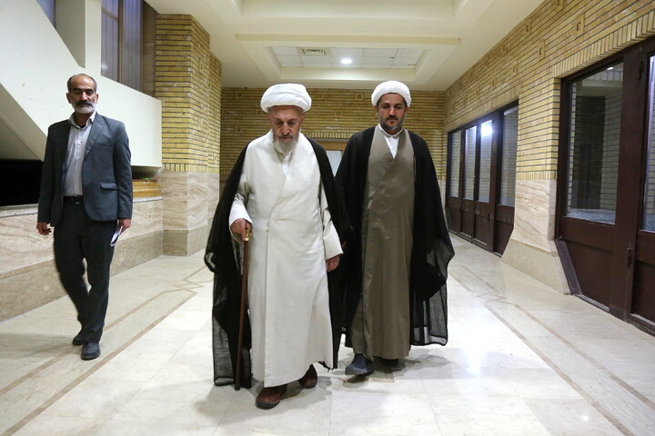 تصاویر/ درس اخلاق هفتگی حضرت آیت الله العظمی سبحانی