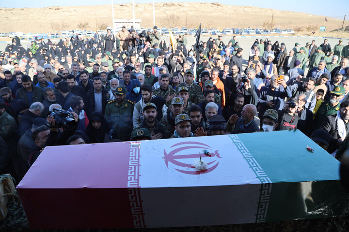 تصاویر / تشییع و تدفین پیکر مطهر شهید گمنام در مرکز آموزش سیدالشهداء(ع)