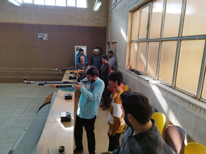 تصاویر/ مسابقات تیراندازی طلاب مدارس علمیه منطقه کاشان